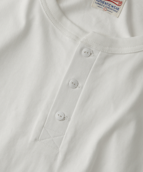 OUTSTANDING（アウトスタンディング）の「VINTAGE HENLEY NECK LONG SLEEVE TEE_OFF WHITE（Tシャツ/カットソー・メンズ・その他・LARGE/X-LARGE/MEDIUM）」の4枚目の写真