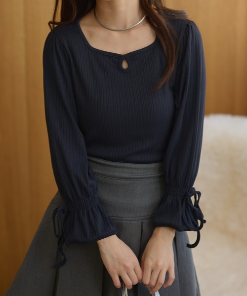 DAYRA(デイラ)の「フロントオープン ランダム プリーツ 長袖 トップス(Tシャツ/カットソー・レディース・チャコールグレー・S/FREE)」の1枚目の写真