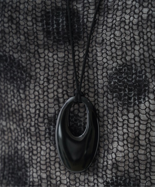 FEKETE（フェケテ）の「onyx pendant / オニキスペンダント（ネックレス・レディース・ブラック・FREE）」の2枚目の写真