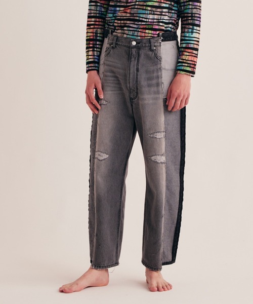 Iroquois（イロコイ）の「CENTER SEAM LOOSE FIT（デニムパンツ・メンズ・ブラック/ブラック系その他/ブルー系その他・4/5/3）」の2枚目の写真