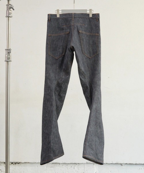 NVRFRGT(ネヴァーフォーゲット)の「【NVRFRGT】3D TWISTED JEANS 3.0(デニムパンツ・メンズ・インディゴブルー・2/1/3)」の7枚目の写真