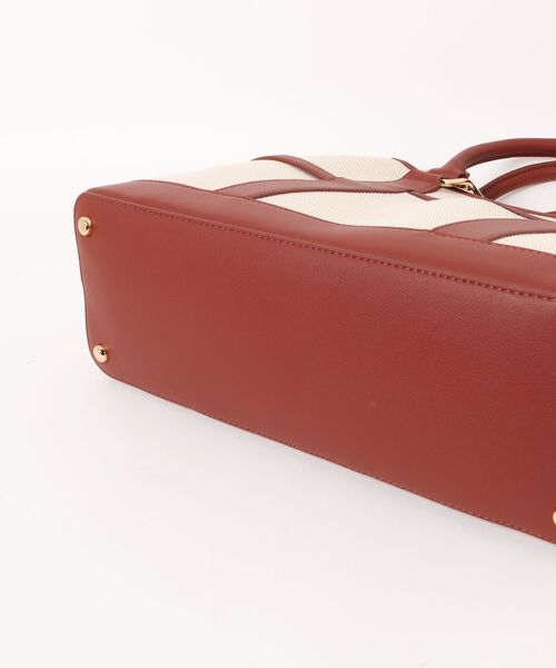 CHARLES & KEITH(チャールズ & キース)の「Scottieスコッティーキャンバストートバッグ(トートバッグ・レディース・レンガ・L)」の9枚目の写真