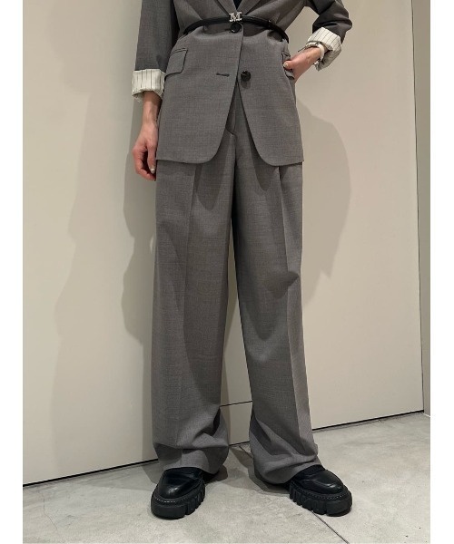 ESTNATION(エストネーション)の「ESSENCEOFLUXURY / ツータックパンツ(スラックス・レディース・グレー/ブラック・36/38)」の10枚目の写真