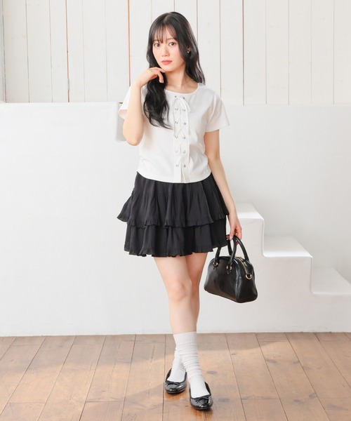 Honeys(ハニーズ)の「レースアップトップス(Tシャツ/カットソー・レディース・チャコール/ベージュ/ホワイト/レッド/ブラック・L/M/S)」の6枚目の写真