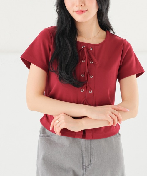 Honeys(ハニーズ)の「レースアップトップス(Tシャツ/カットソー・レディース・チャコール/ベージュ/ホワイト/レッド/ブラック・L/M/S)」の14枚目の写真
