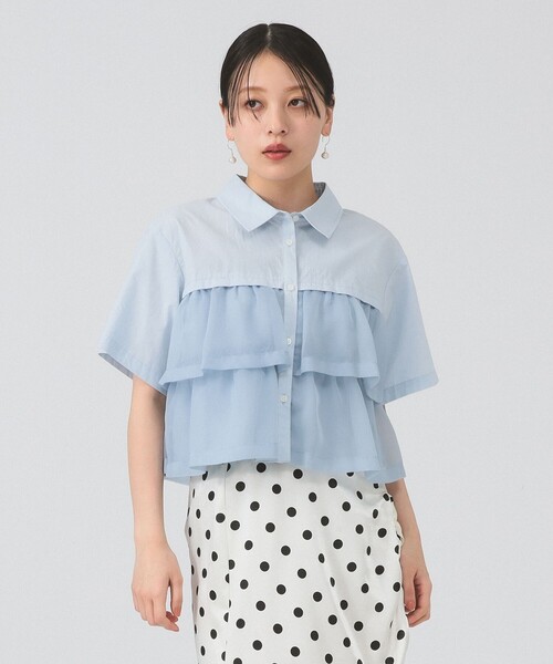 Ray BEAMS（レイビームス）の「シアー ティアード ハーフスリーブ シャツ　　26SS ショート丈 半袖シャツ 通勤 通学 オフィスカジュアル  フリルシャツ 洗える（シャツ/ブラウス・レディース・ホワイト/サックスブルー/ブラック・ONE SIZE）」の7枚目の写真