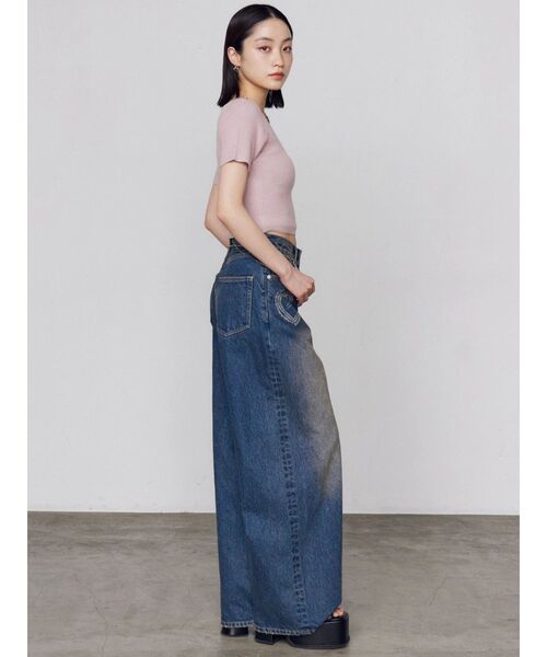 EMODA(エモダ)の「レースグラフィックルーズデニム(デニムパンツ・レディース・ブラック/インディゴブルー・MEDIUM/SMALL)」の6枚目の写真