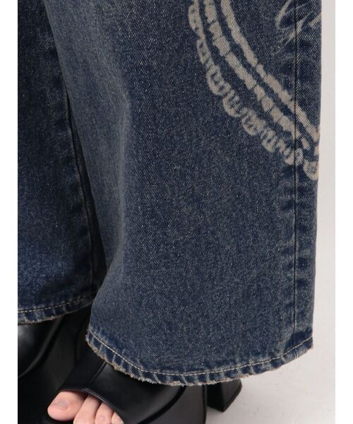 EMODA(エモダ)の「レースグラフィックルーズデニム(デニムパンツ・レディース・ブラック/インディゴブルー・MEDIUM/SMALL)」の22枚目の写真