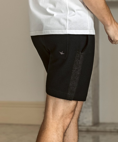 1PIU1UGUALE3 RELAX (ウノピゥウノウグァーレトレ リラックス)の「1PIU1UGUALE3 RELAX(ウノピゥウノウグァーレトレ リラックス)グリッターライン ニットショーツ(その他パンツ・メンズ・ホワイト/ブラック/グレー・M/S/XL/L)」の14枚目の写真