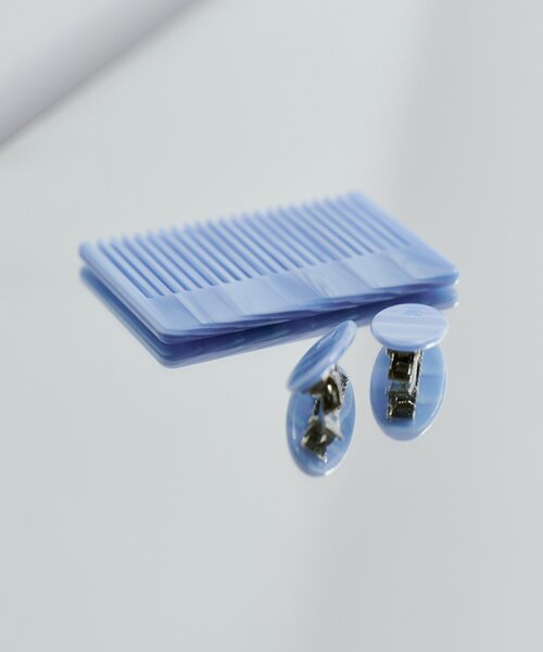 Kastane（カスタネ）の「【fiw.】ヘアクリップ&コーム（バレッタ/ヘアクリップ・レディース・ライトベージュ/サックスブルー・FREE）」の3枚目の写真