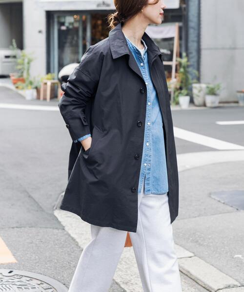 URBAN RESEARCH DOORS（アーバンリサーチドアーズ）の「『撥水』スタンドミドルコート（ステンカラーコート・レディース・チャコールグレー/ライトベージュ/ベージュ・FREE）」の2枚目の写真