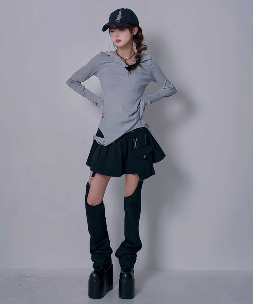 Diable baiser（ディアブルベーゼ）の「フードヘンリーネック裾イレヘムデザイン長袖リブカットソー（Tシャツ/カットソー・レディース・グレー/ホワイト・M-L）」の6枚目の写真