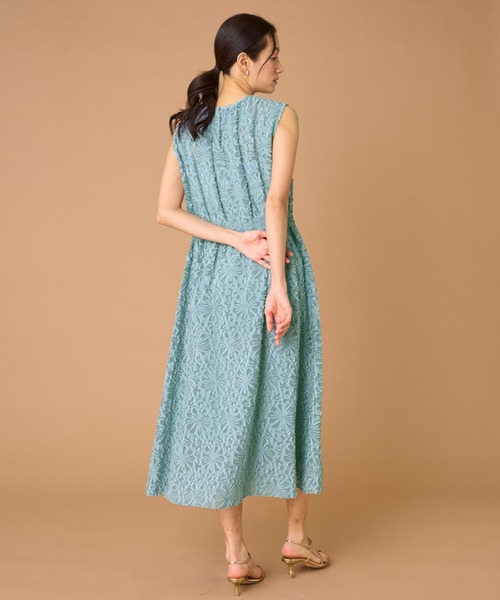 INED（イネド）の「フラワージャガードノースリーブワンピース（ワンピース・レディース・イエロー・9号/7号）」の5枚目の写真
