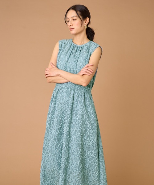 INED（イネド）の「フラワージャガードノースリーブワンピース（ワンピース・レディース・イエロー・9号/7号）」の19枚目の写真