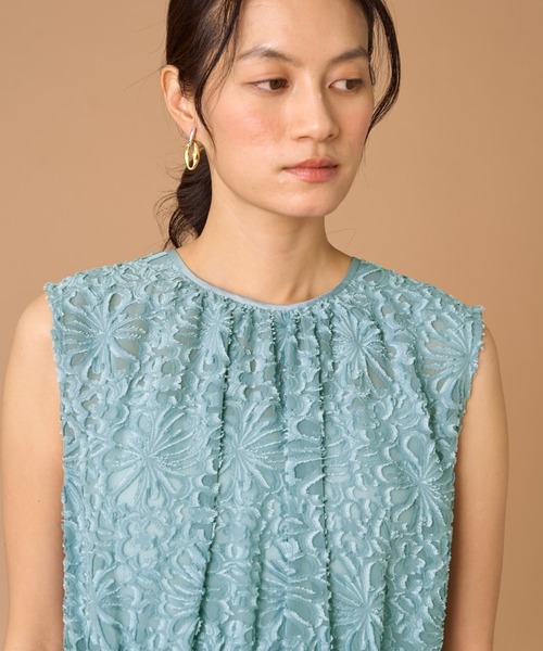 INED（イネド）の「フラワージャガードノースリーブワンピース（ワンピース・レディース・イエロー・9号/7号）」の22枚目の写真