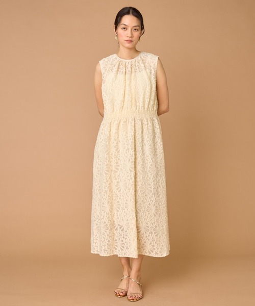 INED（イネド）の「フラワージャガードノースリーブワンピース（ワンピース・レディース・イエロー・9号/7号）」の7枚目の写真
