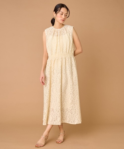 INED（イネド）の「フラワージャガードノースリーブワンピース（ワンピース・レディース・イエロー・9号/7号）」の8枚目の写真