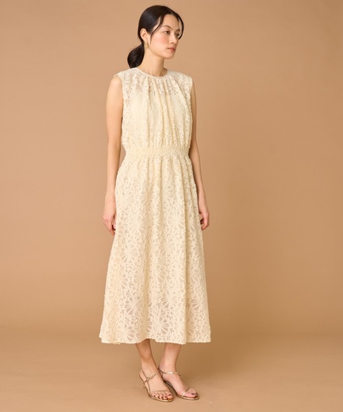 INED（イネド）の「フラワージャガードノースリーブワンピース（ワンピース・レディース・イエロー・9号/7号）」の9枚目の写真