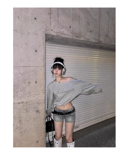Ritzy(リッツィー)の「オフショルダー スウェット(Tシャツ/カットソー・レディース・グレー・M/L)」の5枚目の写真