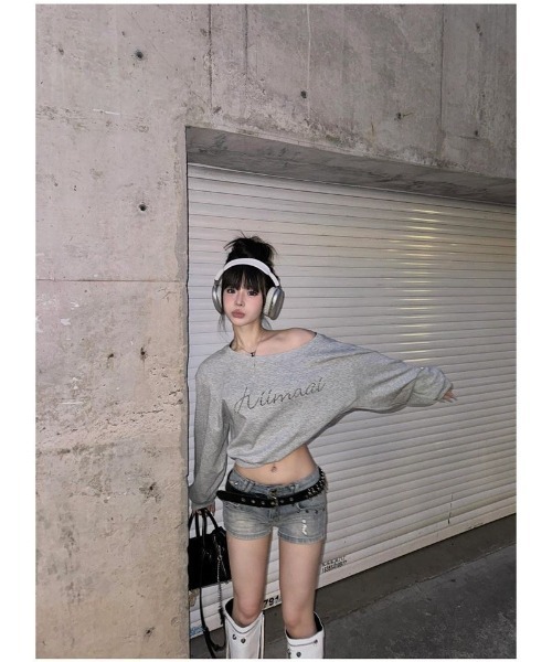 Ritzy(リッツィー)の「オフショルダー スウェット(Tシャツ/カットソー・レディース・グレー・M/L)」の11枚目の写真
