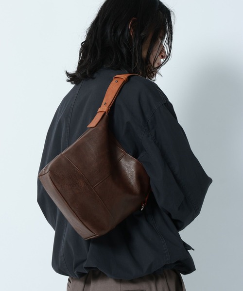 RAGEBLUE（レイジブルー）の「2WAY SWITCH MINI Synthetic Leather Hand Bag/ シンセティックレザーバッグ ミニショルダーバッグ（ハンドバッグ・メンズ・ブラック/ブラウン/ブラック系その他・FREE）」の13枚目の写真