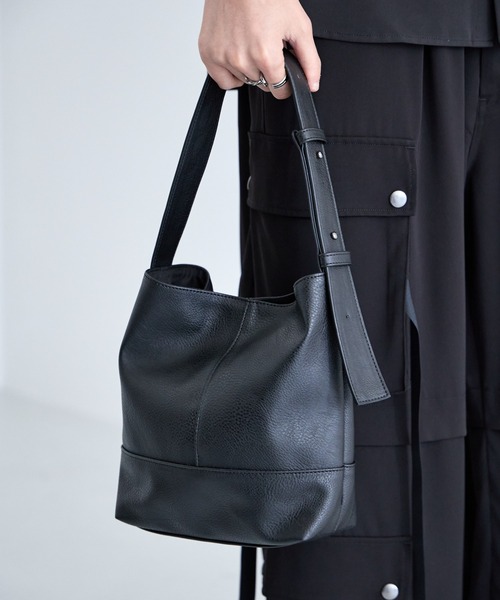 RAGEBLUE(レイジブルー)の「2WAY SWITCH MINI Synthetic Leather Hand Bag/ シンセティックレザーバッグ ミニショルダーバッグ(ハンドバッグ・メンズ・ブラック/ブラウン/ブラック系その他・FREE)」の19枚目の写真
