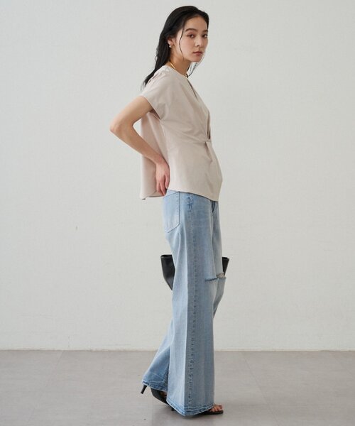 LOUNGEDRESS(ラウンジドレス)の「フロントタックブラウス(シャツ/ブラウス・レディース・オフホワイト/ネイビー/ベージュ・FREE)」の9枚目の写真