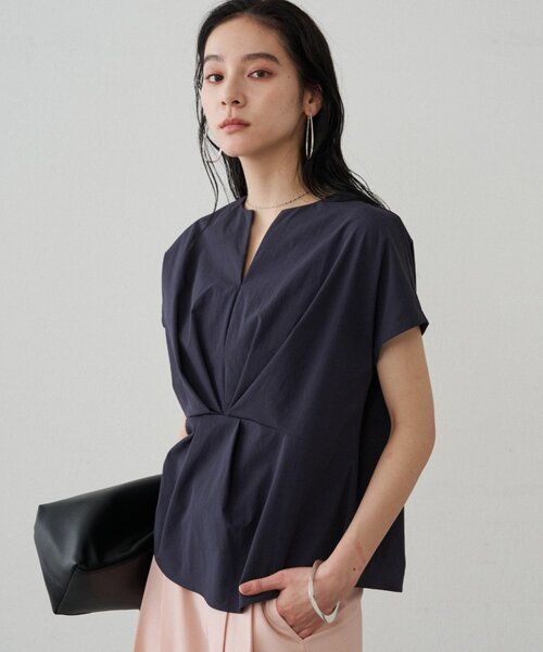 LOUNGEDRESS(ラウンジドレス)の「フロントタックブラウス(シャツ/ブラウス・レディース・オフホワイト/ネイビー/ベージュ・FREE)」の21枚目の写真