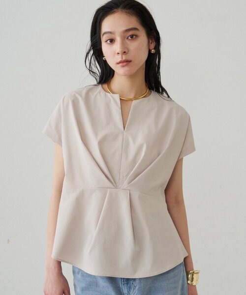 LOUNGEDRESS(ラウンジドレス)の「フロントタックブラウス(シャツ/ブラウス・レディース・オフホワイト/ネイビー/ベージュ・FREE)」の10枚目の写真