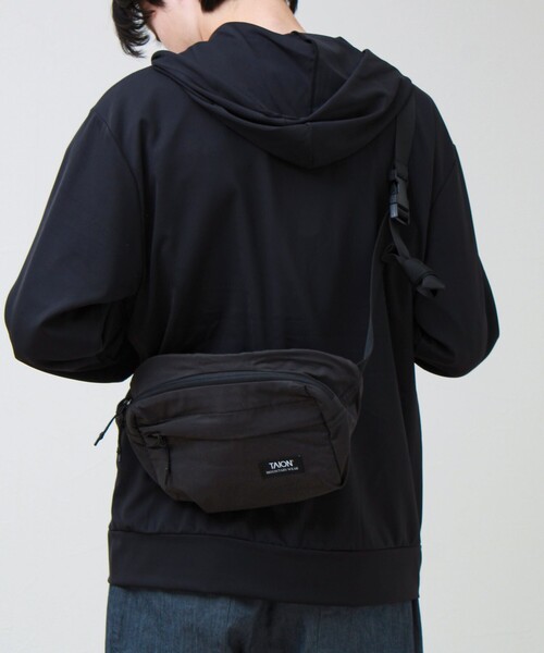 TAION(タイオン)の「【TAION / タイオン】MOUNTAIN WAIST POUCH(ショルダーバッグ・メンズ・オリーブ/ライトグレー/ネイビー/ブラック・FREE)」の18枚目の写真