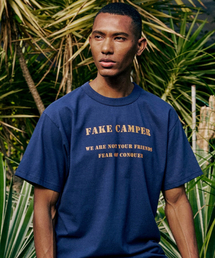 FAKE CAMPER（フェイクキャンパー）の「フロントベーシックレタリング半袖Tシャツ[NAVY]（Tシャツ/カットソー）」