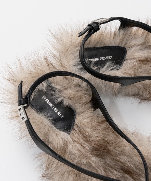 PRANK PROJECT（プランクプロジェクト）の「【2026Summer Pre-Order】ローヒールファートングサンダル / Low Heel Fur Thong Sandals（サンダル・レディース・グレー・36/37/38）」の10枚目の写真