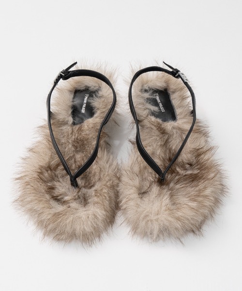 PRANK PROJECT（プランクプロジェクト）の「【2026Summer Pre-Order】ローヒールファートングサンダル / Low Heel Fur Thong Sandals（サンダル・レディース・グレー・36/37/38）」の6枚目の写真