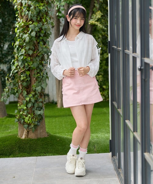 Amourire girl(アムリールガール)の「レースアップミニ丈デニムカーゴスカート(インナーパンツ付き)(スカート・キッズ・ピンク/グレー・160cm/150cm/140cm)」の17枚目の写真