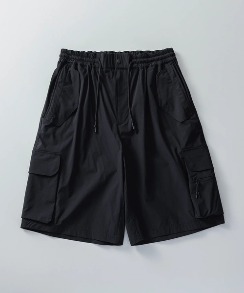 +phenix(プラスフェニックス)の「+phenix/プラスフェニックス/TECH WIDE CARGO SHORTS / テック ワイド カーゴショーツ(カーゴパンツ・メンズ・ブラック・L/M)」の2枚目の写真