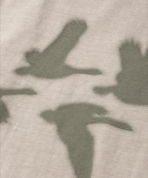 NONBLANK(ノンブランク)の「PAUSE BIRD HS Tシャツ_BEIGE(Tシャツ/カットソー・メンズ・ベージュ・MEDIUM/LARGE/X-LARGE)」の4枚目の写真
