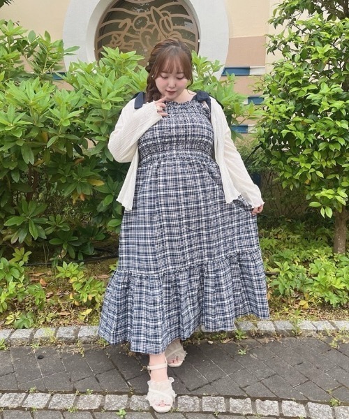 marun(マルン)の「<大きいサイズ>チェック柄ショルダーリボンワンピース marun(ワンピース・レディース・ネイビー/ピンク・5L~6L/3L~4L/L~LL)」の4枚目の写真