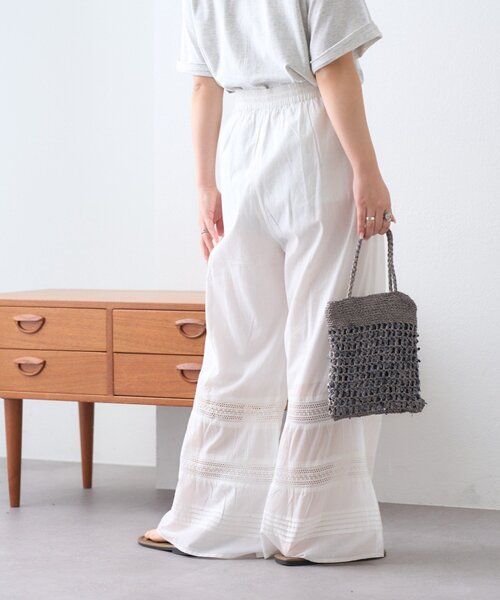 CIAOPANIC TYPY（チャオパニックティピー）の「【india】ピンタックレースフレアパンツ（その他パンツ・レディース・ブラック/オフホワイト/ブラウン・LARGE/MEDIUM/SMALL）」の6枚目の写真