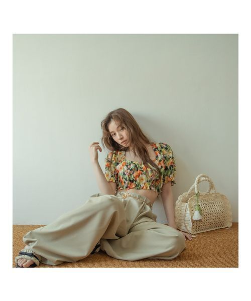 LILY BROWN（リリーブラウン）の「フラワーチャーム付きラッフルかごバッグ（かごバッグ・レディース・アイボリー/ブラック/ライトブルー・F）」の7枚目の写真