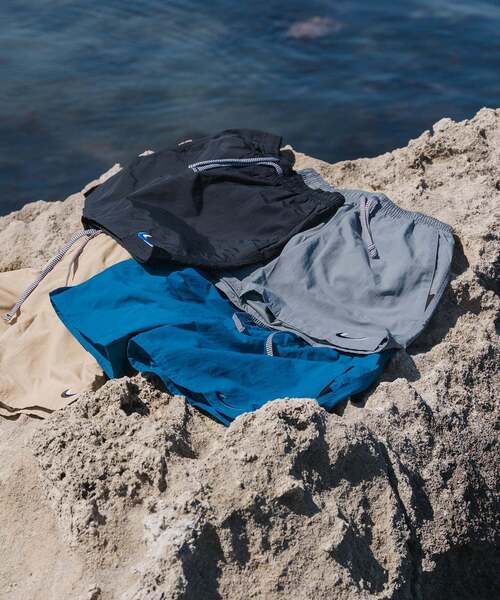 NIKE(ナイキ)の「《WEB限定》NIKE SWIM (ナイキ スイム) 限定 ボレーショーツ(その他パンツ・メンズ・グリーン/チャコールグレー/ブラック/ベージュ・XX-LARGE/X-LARGE/LARGE/MEDIUM)」の17枚目の写真