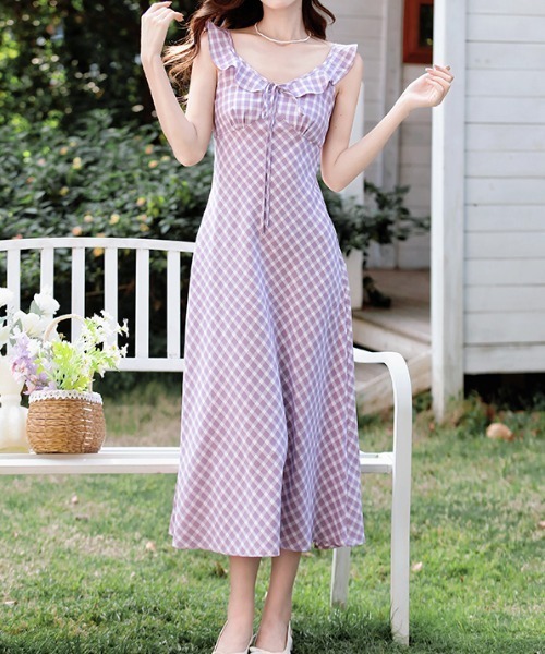 LUCPY(ラクピー)の「チェックキャミロングワンピース(ワンピース・レディース・レッド/パープル・X-LARGE/LARGE/MEDIUM/SMALL)」の1枚目の写真