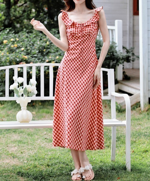 LUCPY(ラクピー)の「チェックキャミロングワンピース(ワンピース・レディース・レッド/パープル・X-LARGE/LARGE/MEDIUM/SMALL)」の2枚目の写真