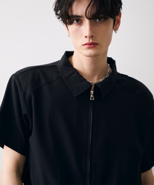 Shoowtime(ショウタイム)の「Cropped double zip shirt jacket / ショート丈ダブルジップシャツジャケット(シャツ/ブラウス・メンズ・カーキ/ブラック・MEDIUM/LARGE/X-LARGE)」の3枚目の写真