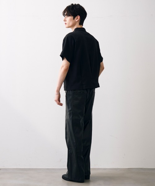 Shoowtime(ショウタイム)の「Cropped double zip shirt jacket / ショート丈ダブルジップシャツジャケット(シャツ/ブラウス・メンズ・カーキ/ブラック・MEDIUM/LARGE/X-LARGE)」の4枚目の写真