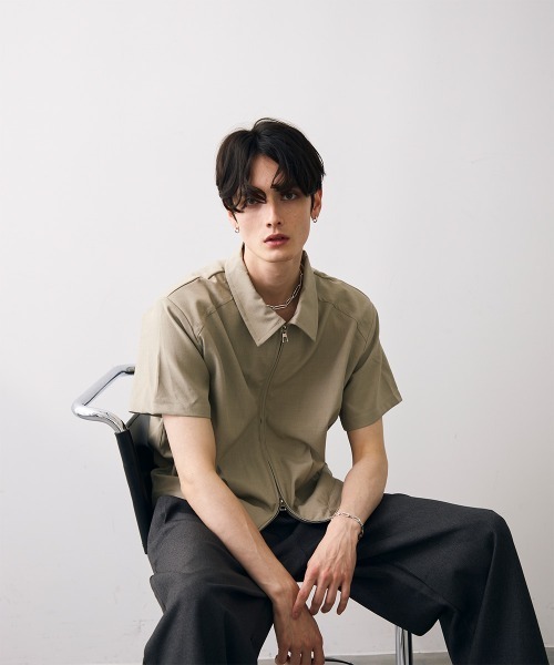 Shoowtime(ショウタイム)の「Cropped double zip shirt jacket / ショート丈ダブルジップシャツジャケット(シャツ/ブラウス・メンズ・カーキ/ブラック・MEDIUM/LARGE/X-LARGE)」の9枚目の写真