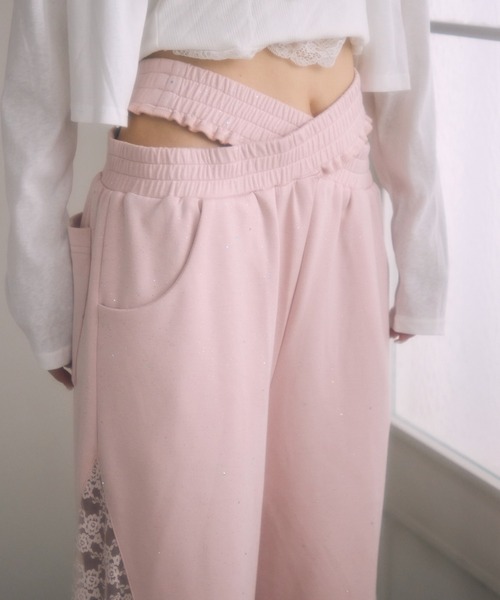 TITTY&CO.(ティティーアンドコー)の「ラメウエストレースクロスパンツ(スウェットパンツ・レディース・グレー/ブラック/ピンク・X-SMALL/MEDIUM/SMALL)」の5枚目の写真