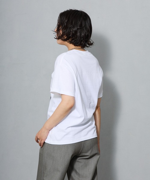 aremoi(アレモイ)の「フォトコラージュ グラフィックプリントTシャツ(Tシャツ/カットソー・レディース・ブラック/ホワイト/グレー・LARGE/MEDIUM/SMALL)」の14枚目の写真