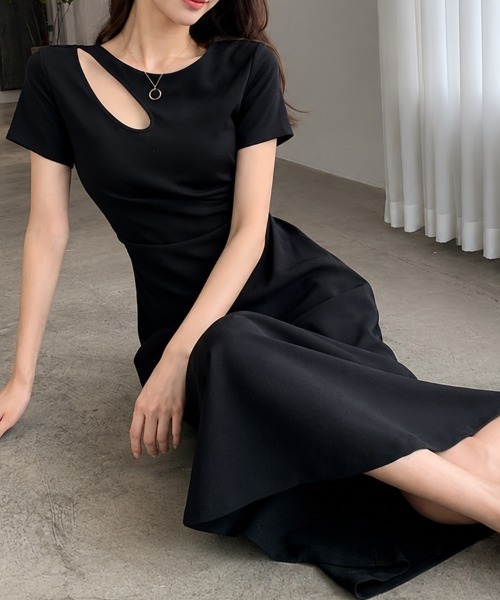mielu(ミエル)の「ネックデザインドレープワンピース(ワンピース・レディース・グリーン/ブラック・MEDIUM/LARGE)」の5枚目の写真