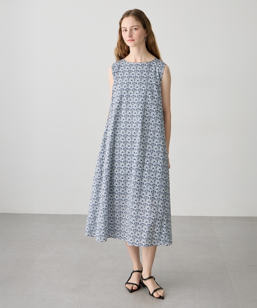 LE SOUK HOLIDAY(ルスークホリデー)の「【Liberty】リバティボートネックワンピース(ワンピース・レディース・ネイビー/オフホワイト・M/L)」の5枚目の写真