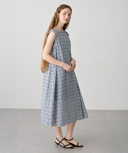 LE SOUK HOLIDAY(ルスークホリデー)の「【Liberty】リバティボートネックワンピース(ワンピース・レディース・ネイビー/オフホワイト・M/L)」の6枚目の写真